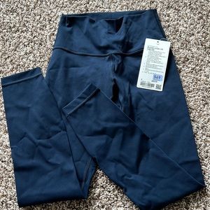 Wunder Under HR right 25” Lululemon size 4 brand new